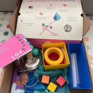 Lovevery Montessori-Inspired Learning Toy Set Explorer 9-10months